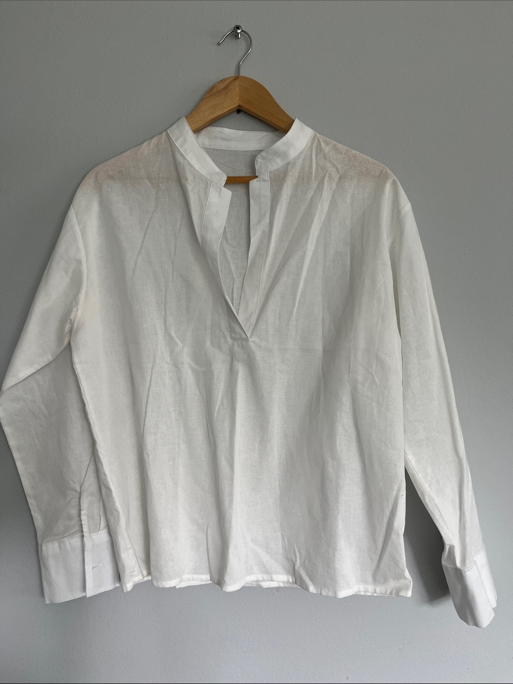 Women's White Split-Neck Long Sleeve Top